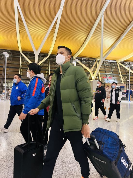 预计布坎南的交易会在元旦节之后完成，实际上，球员的薪水并不高，这位24岁的加拿大国脚预计会签下一份年薪150万欧的薪水递增合同。
